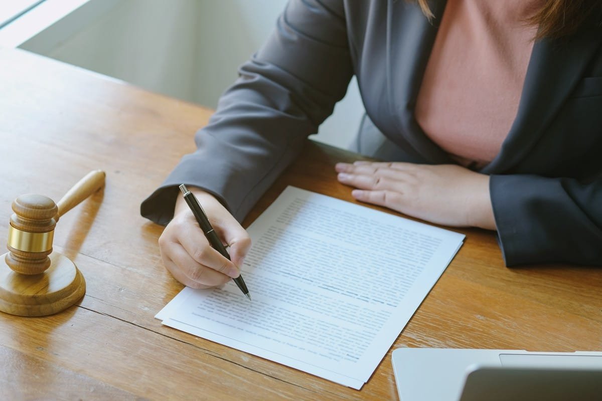 Read more about the article Kiedy warto udać się do kancelarii notarialnej?